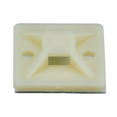 Montaje-Sujetador Adhesivo STRONGHOLD de 4 Vías de 1\" x 1\" x 1/4\", Color Natural, Nylon 6.6 Retardante de Llamas V-2, Paquete de 100pz