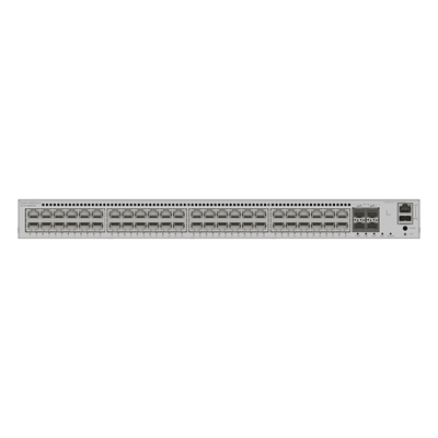 Switch Core/Distribución eKit Administrable / Capa 3 / 48 puertos Gigabit PoE+ + 4 SFP+ / PoE Perpetuo / PoE Budget 849 W / Sin Licenciamiento