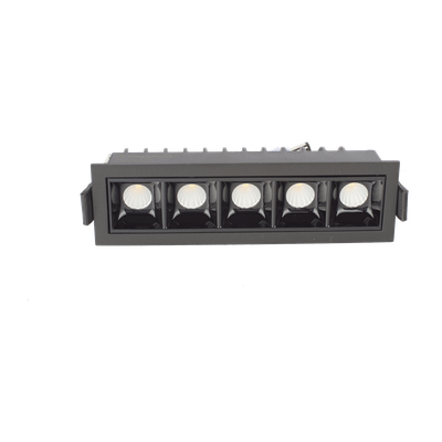 Reflector Empotrable / LUZ Fría / 110 V / 10 W / 750 lúmenes / 50000 hrs / IP20