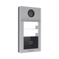 Videoportero IP 2 Megapixel / Llamada y Apertura Remota desde App Hik-Connect (requiere monitor) / PoE / Exterior IP65 + Antivandalico IK08 / 2 Departamentos / Apertura con Tarjeta / Soporta 2 Puer