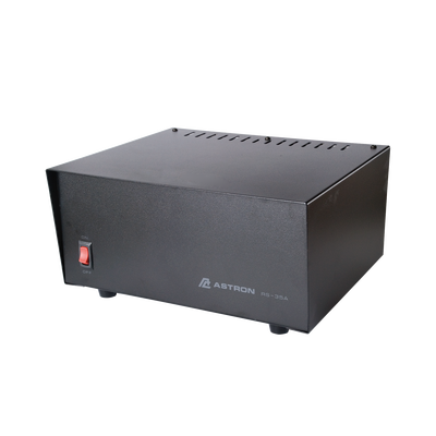 Fuente de Poder Lineal / 13.8 Vcc 35 A / Regulación Electrónica / Disipador Térmico / Voltaje Universal / Alta Potencia