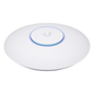 Access Point UniFi 802.11ac Wave 2,  MU-MIMO4X4 con antena Beamforming, hasta 1.7 Gbps, para interior PoE 802.3af, soporta 200 clientes, incluye PoE