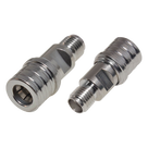 Adaptador RF en Línea / Conector QMA Macho a SMA Hembra / Rango 0-6 GHz / Impedancia 50 Ω / VSWR 1.25 Máximo / Aislante de Teflón