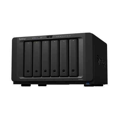 NAS Synology DiskStation DS1621+ | 6 Bahías | Procesador AMD Ryzen V1500B | 4 GB DDR4 ECC | Expansión Hasta 16 Bahías | 2 Ranuras M.2 NVMe | Puerto 10GbE RJ-45 | Compatibilidad RAID | Btrfs | Virtu