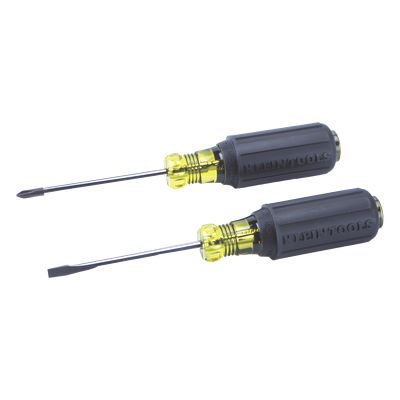 Juego de 8 Desarmadores con Mango Cushion-Grip™: 2 de punta Plana de 1/4'' (6.4 mm) y 5/16'' (7.9 mm); 2 de punta Cabinet de 5/16'' (7.9 mm) y 3/16'' (4.8 mm); tres de punta Phillips n.º 1, n.º 2 y