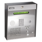 Control de acceso /Gabinete para sobreponer / 2 puertas / 3000 números telefónicos / 11 digitos / Directorio en pantalla / Linea análoga o digital / Expandible a 16 puertas / Programable por PC