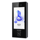 Terminal de Control de Acceso Facial / 2 Megapixel / 3,000 Rostros / Pantalla Táctil 4.5\" / IP65 / PoE y Wi-Fi / Botón de Llamada Físico